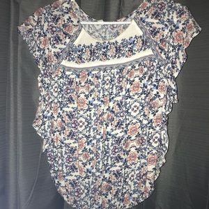 Short sleeve floral shirt.